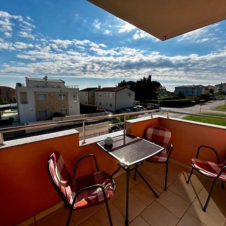Guest House Gloria Novigrad Istria Exteriör bild