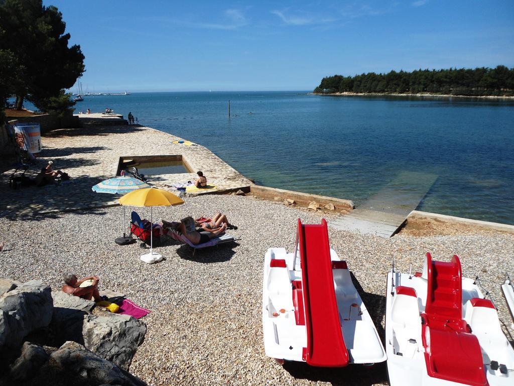 Guest House Gloria Novigrad Istria Exteriör bild